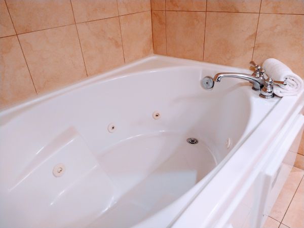Jetted Tub Replacement in Lafayette